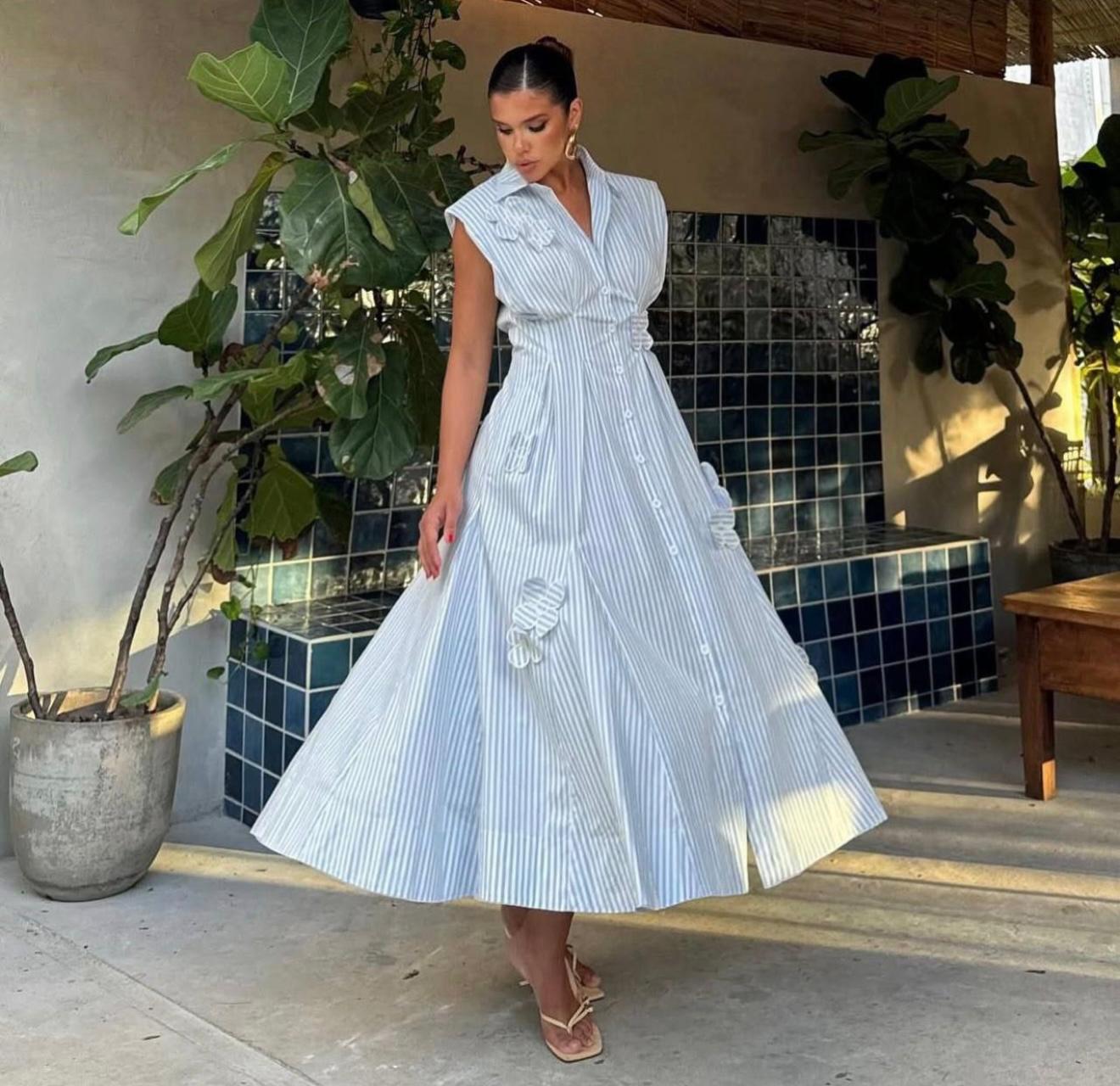 Robe longue sans manche à rayures